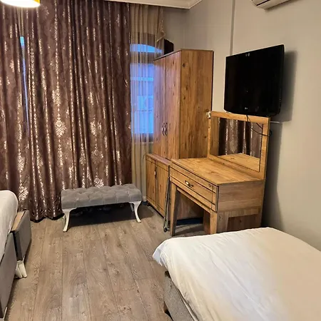 ホテル Taksim Pera Pomise 2*